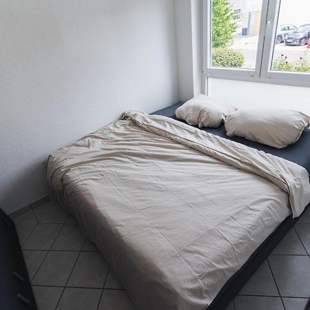 Appartment In Den Weinbergen Bei Mainz - Mit 2X Doppelzimmern, 1X Grosses Wohnzimmer, Bad & Kueche Stadecken-Elsheim Eksteriør bilde