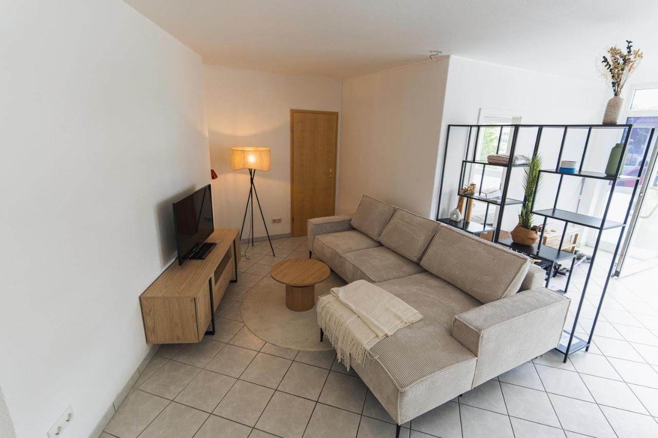 Appartment In Den Weinbergen Bei Mainz - Mit 2X Doppelzimmern, 1X Grosses Wohnzimmer, Bad & Kueche Stadecken-Elsheim Eksteriør bilde