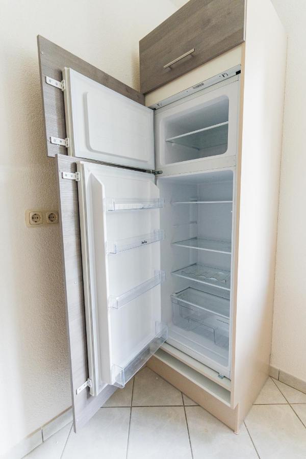 Appartment In Den Weinbergen Bei Mainz - Mit 2X Doppelzimmern, 1X Grosses Wohnzimmer, Bad & Kueche Stadecken-Elsheim Eksteriør bilde