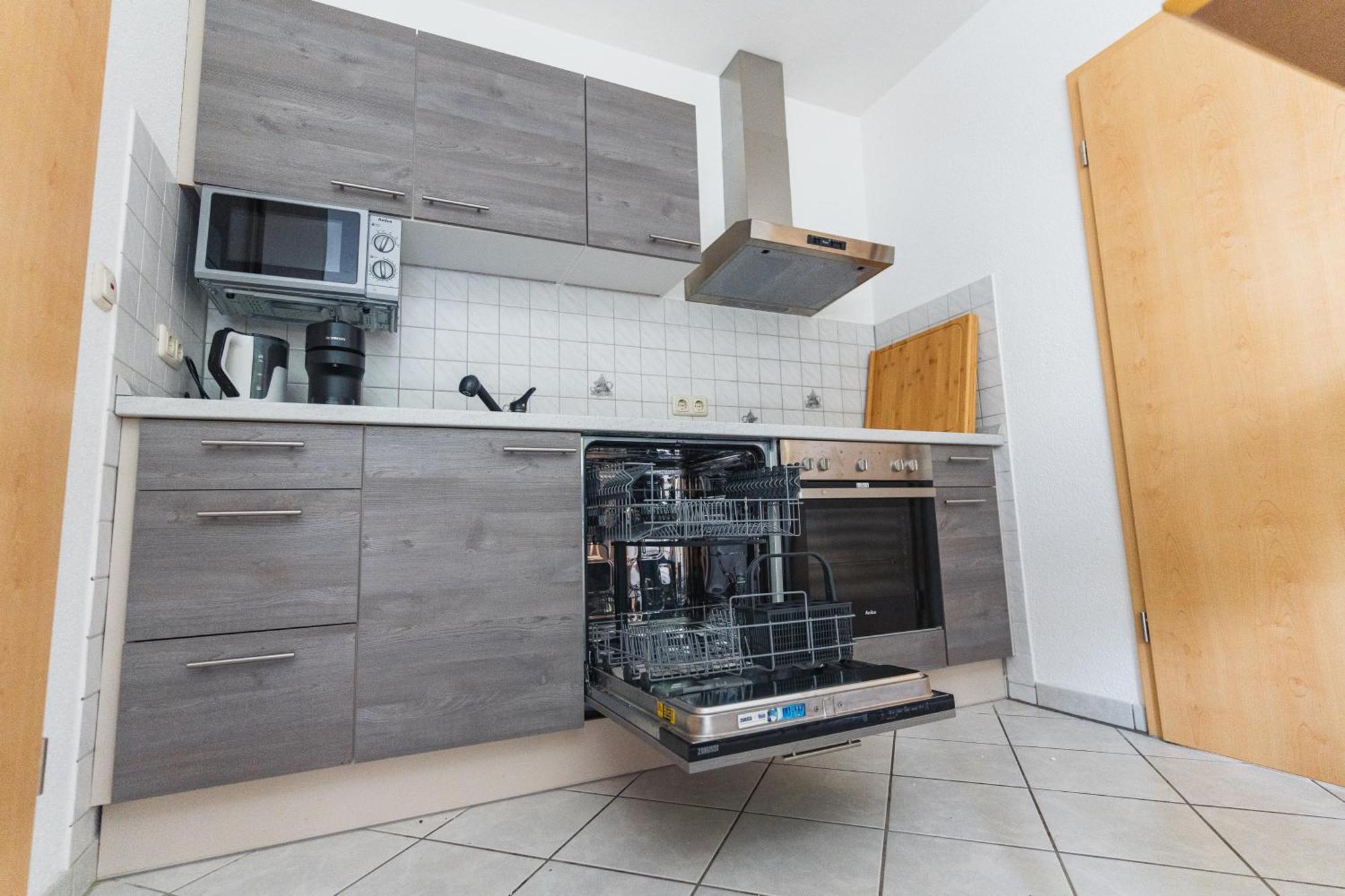 Appartment In Den Weinbergen Bei Mainz - Mit 2X Doppelzimmern, 1X Grosses Wohnzimmer, Bad & Kueche Stadecken-Elsheim Eksteriør bilde