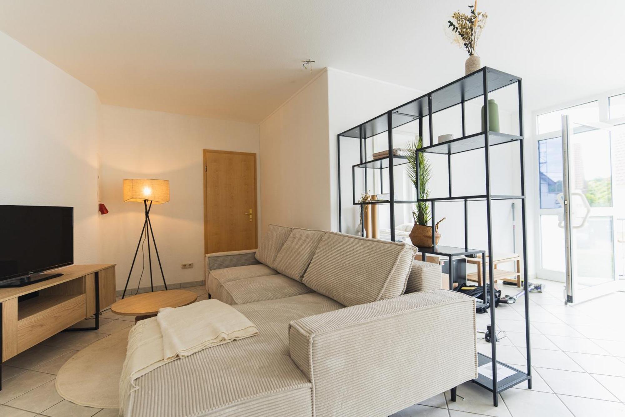 Appartment In Den Weinbergen Bei Mainz - Mit 2X Doppelzimmern, 1X Grosses Wohnzimmer, Bad & Kueche Stadecken-Elsheim Eksteriør bilde